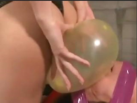 Balloon fetish free video